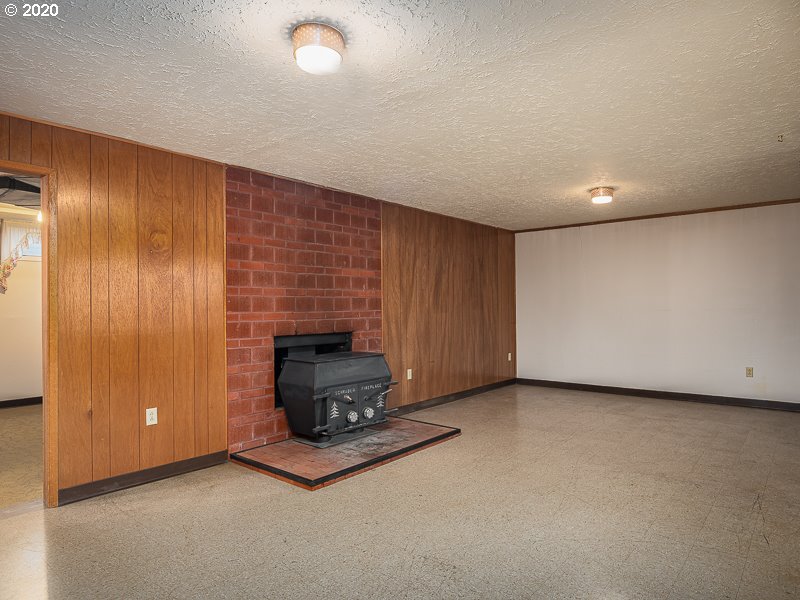 6608 Southwest Garden Home Road Portland, OR 97223 - Photo 14 of 24 Gallery Image 14