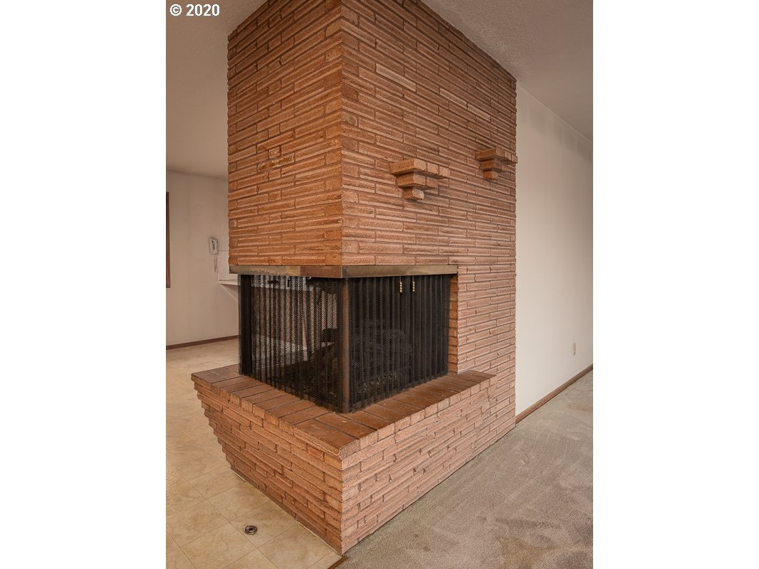 6608 Southwest Garden Home Road Portland, OR 97223 - Photo 3 of 24 Gallery Image 3