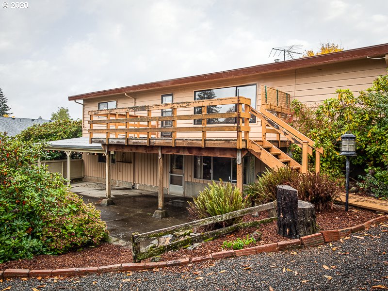 6608 Southwest Garden Home Road Portland, OR 97223 - Photo 21 of 24 Gallery Image 21
