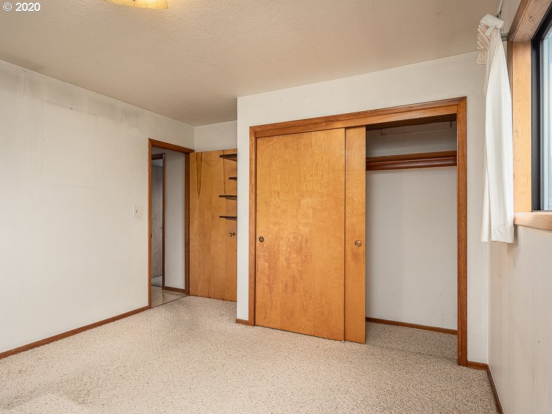 6608 Southwest Garden Home Road Portland, OR 97223 - Photo 10 of 24 Gallery Image 10