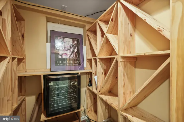 $3,000 | 1233 South Oakcrest Road, Arlington, VA 22202