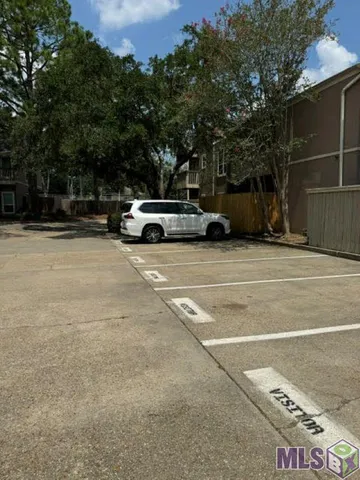 $1,100 | 8155 Jefferson Highway, Unit 304, Baton Rouge, LA 70809