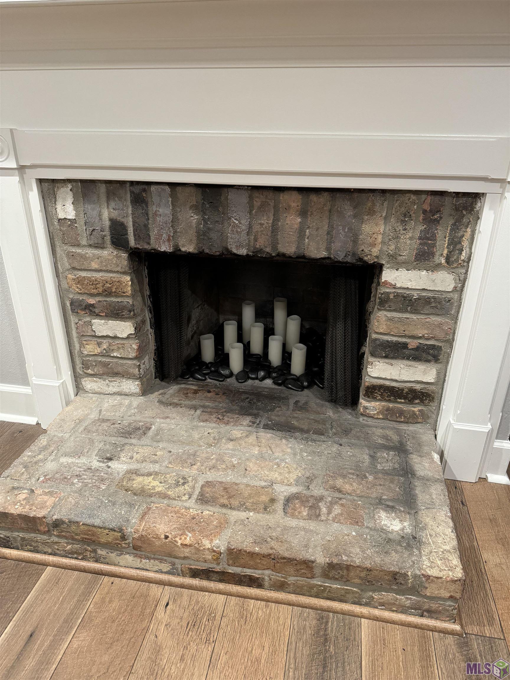 8155 Jefferson Highway, Unit 304 Baton Rouge, LA 70809 - Photo 5 of 19 Remote Controlled Candles for Ambiance!