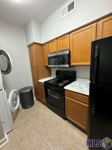 $1,100 | 8155 Jefferson Highway, Unit 304, Baton Rouge, LA 70809