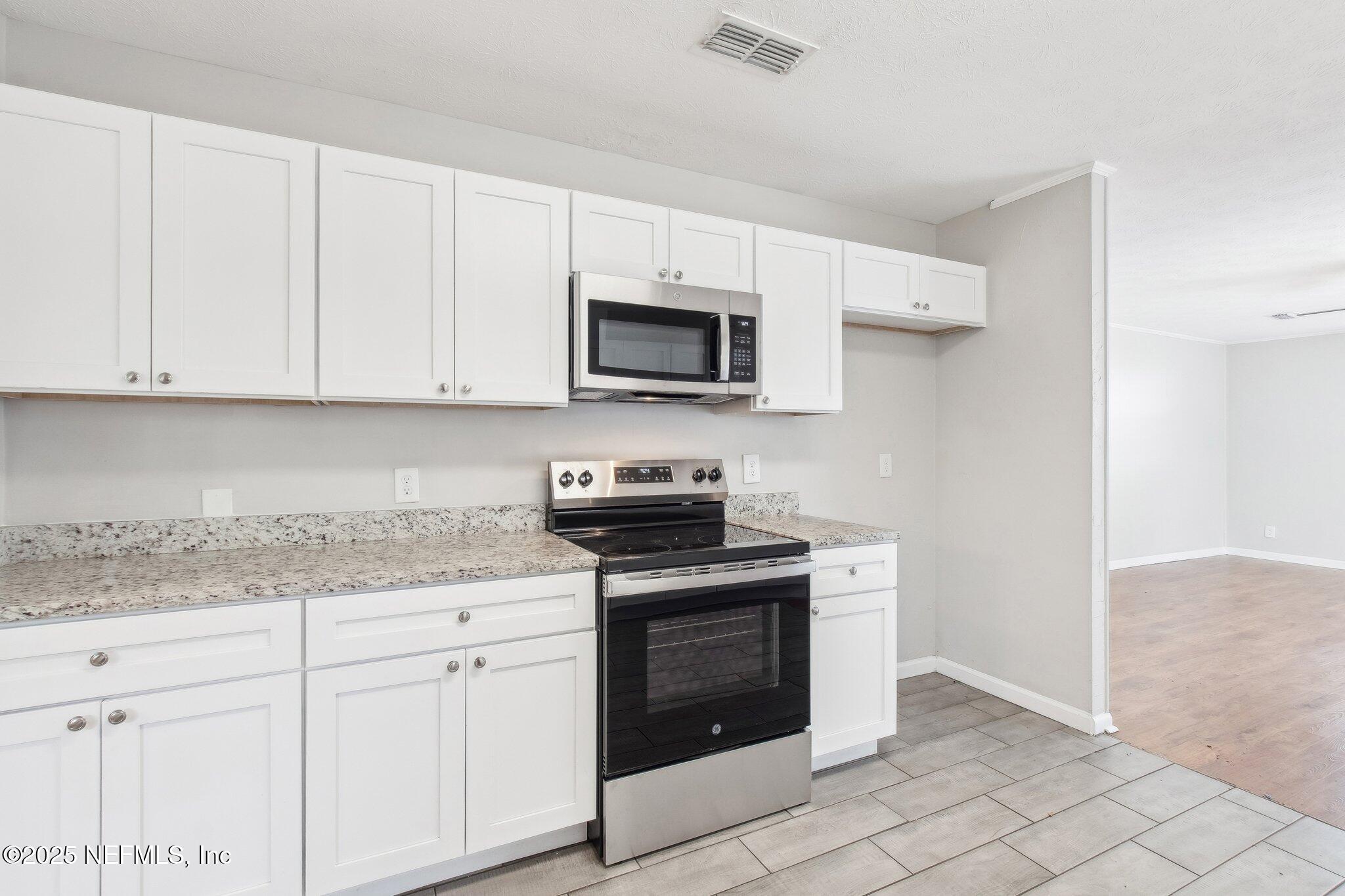 6857 Clifton Forge Road Jacksonville, FL 32277 - Photo 4 of 44 10-web-or-mls-Clifton Forge Rd-26032025-