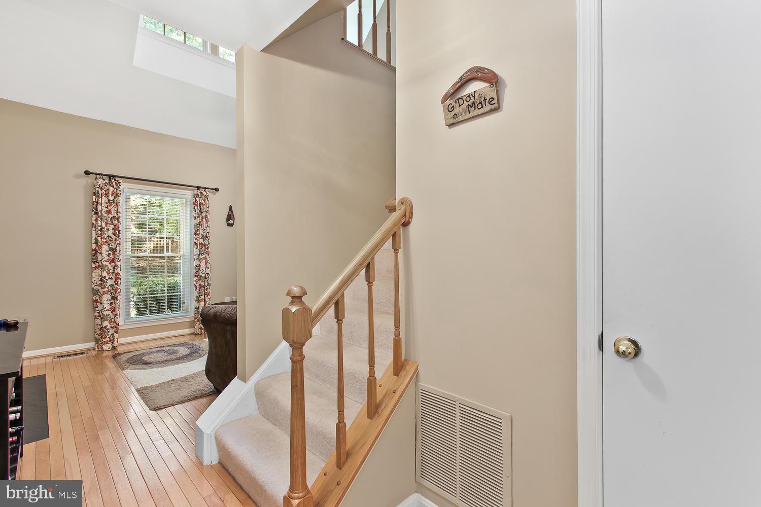 7907 Gambrill Court Springfield, VA 22153 - Photo 5 of 36 Gallery Image 5