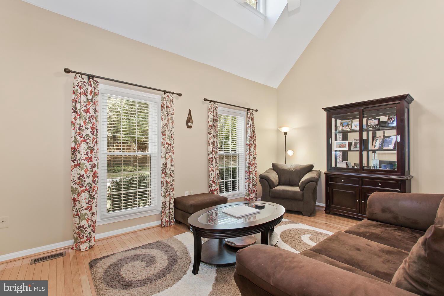 7907 Gambrill Court Springfield, VA 22153 - Photo 7 of 36 Gallery Image 7