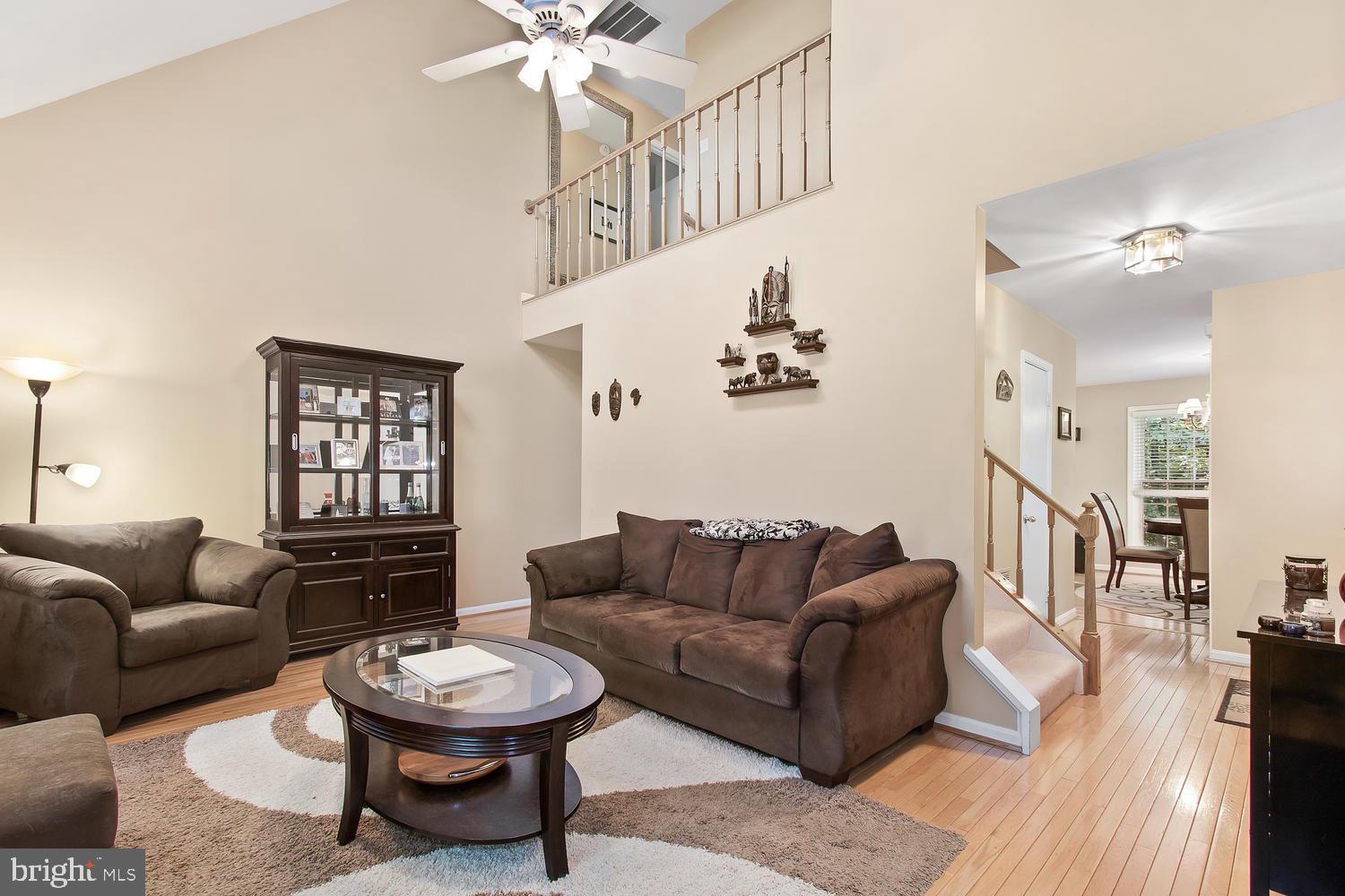 7907 Gambrill Court Springfield, VA 22153 - Photo 8 of 36 Gallery Image 8