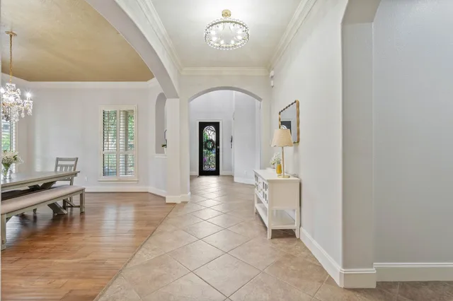 a view of an entryway with a workspace