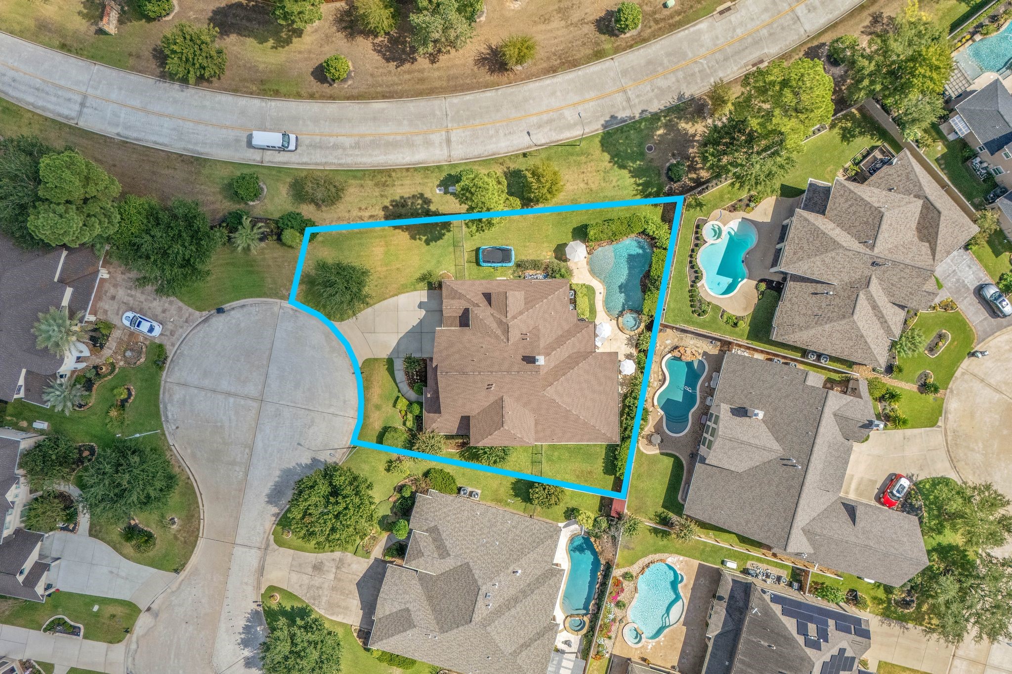 7603 Hogan Bridge Court Spring, TX 77389 - Photo 46 of 49 an aerial view of a fireplace with a table and chairs