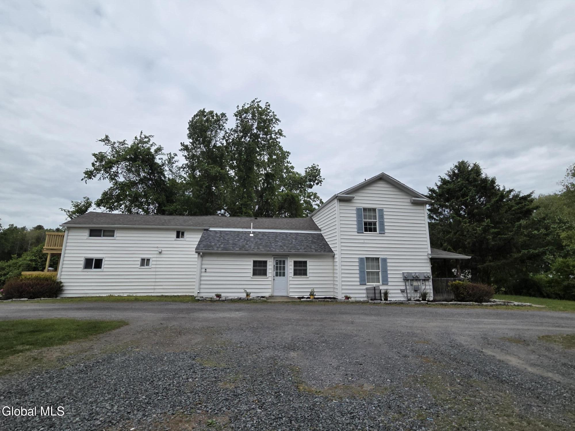 116 Clamsteam Road Halfmoon, NY 12065 - Photo 6 of 48 20260520_141721