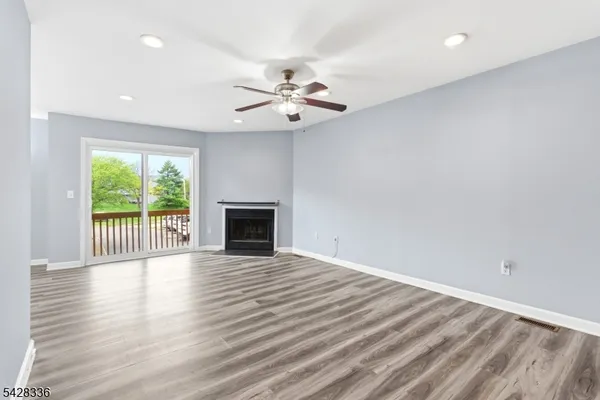 $2,000 | 212 Village Commons, Flemington, NJ 08822