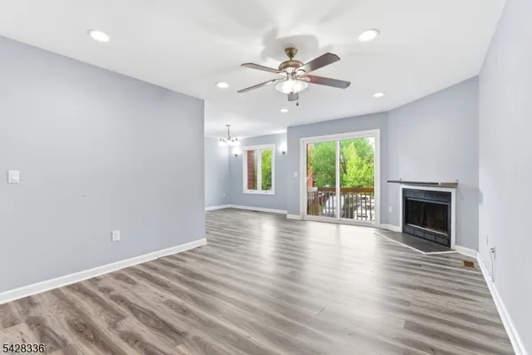 $2,000 | 212 Village Commons, Flemington, NJ 08822