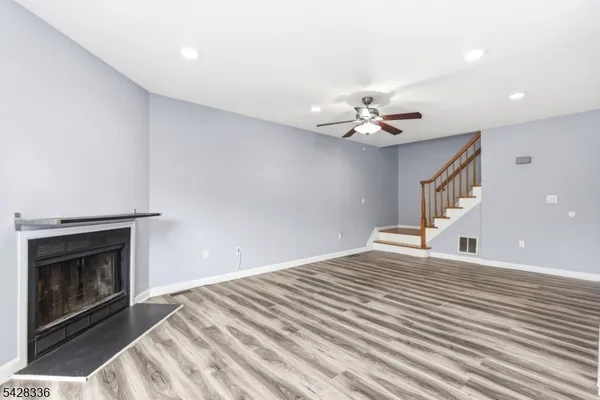 $2,000 | 212 Village Commons, Flemington, NJ 08822