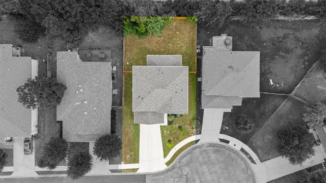 $2,400 | 301 Quarry Rock Cove, Liberty Hill, TX 78642