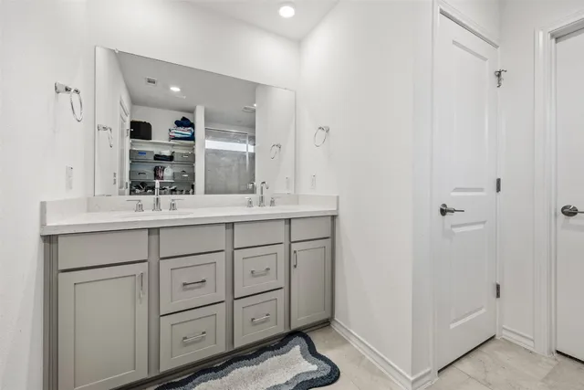 $2,400 | 301 Quarry Rock Cove, Liberty Hill, TX 78642