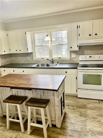 $289,900 | 4989 Long Acre Drive, Onondaga, NY 13215