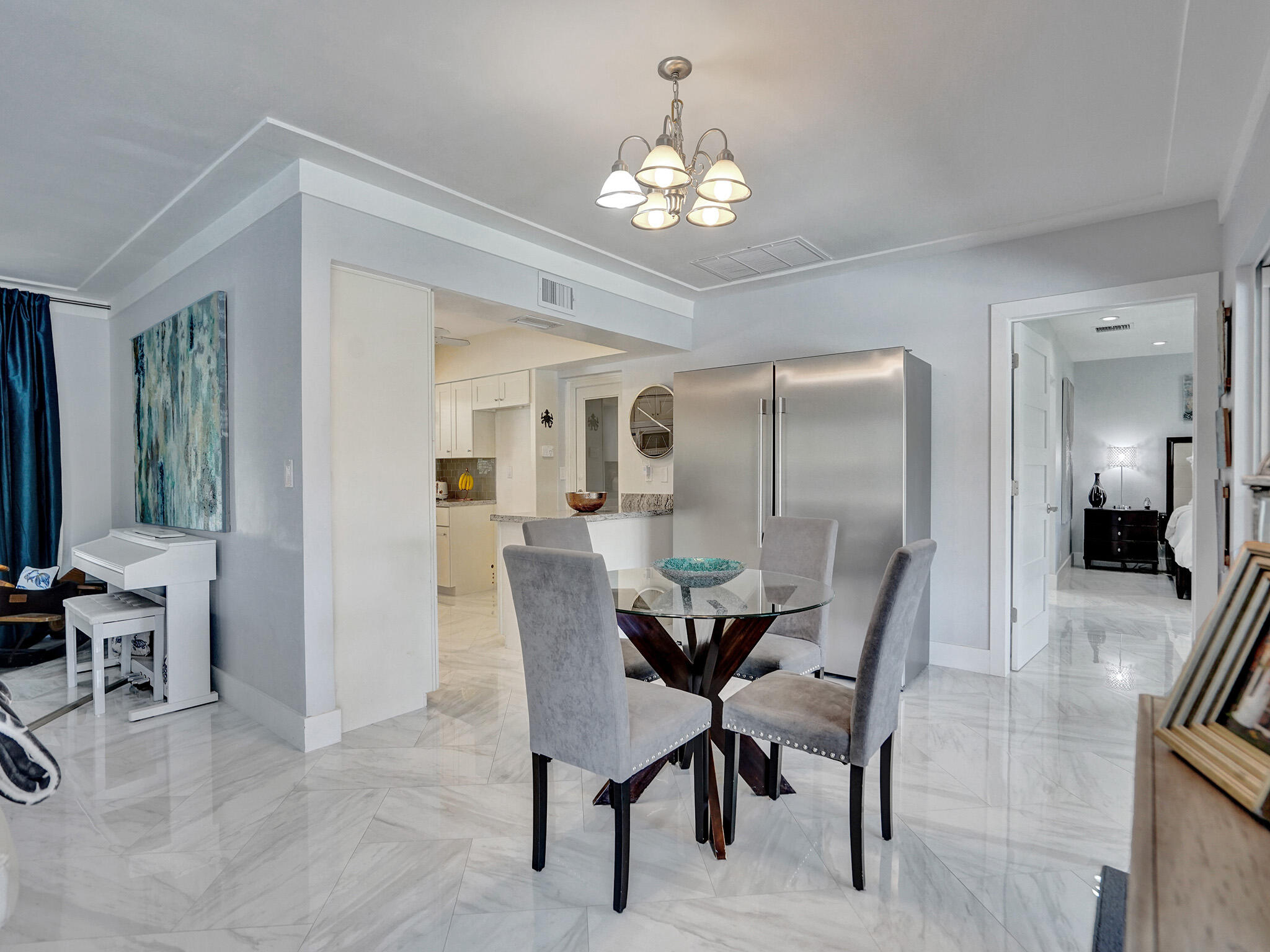 2011 Waters Edge Pompano Beach, FL 33062 - Photo 11 of 69 ROY03574