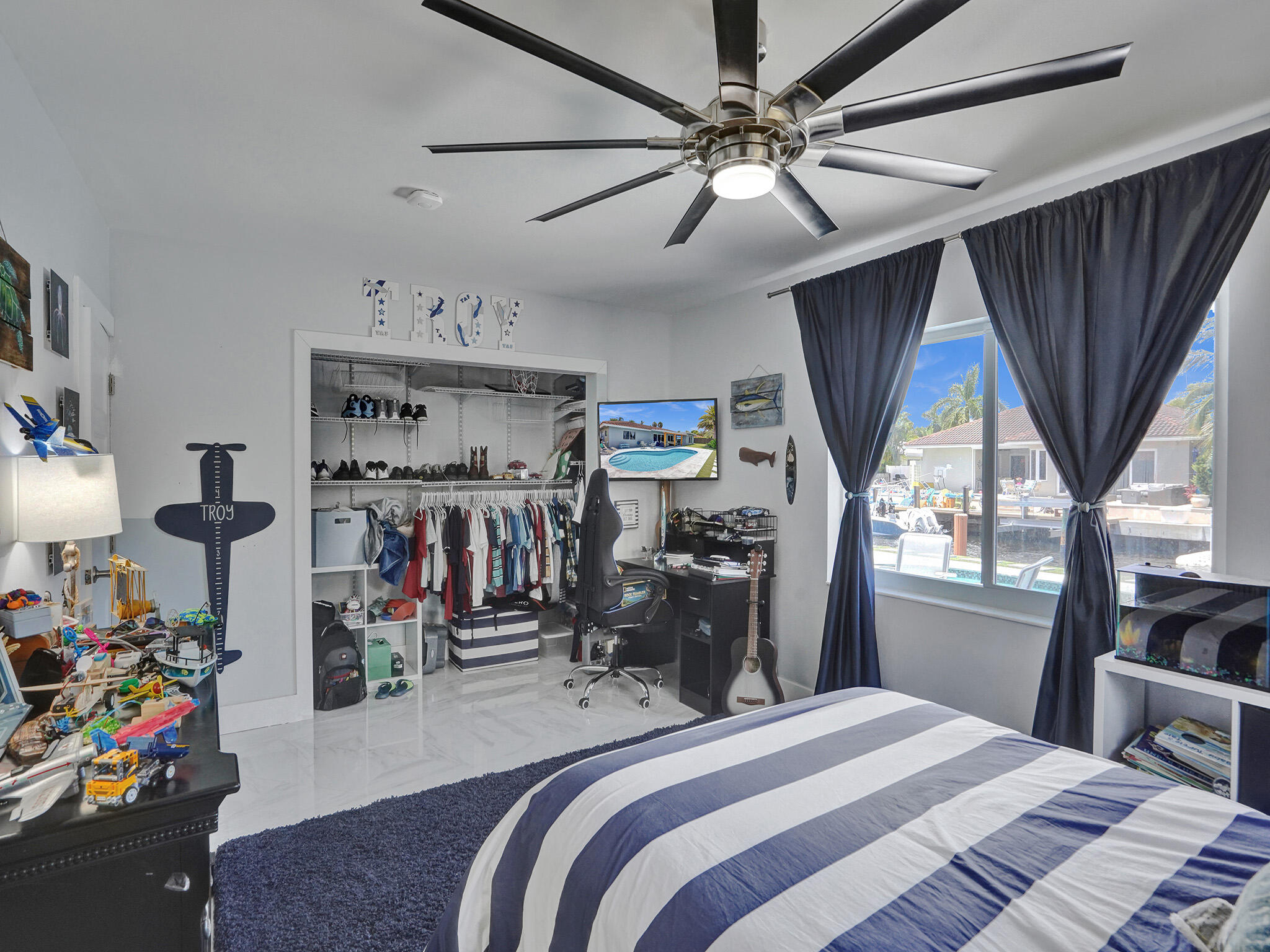 2011 Waters Edge Pompano Beach, FL 33062 - Photo 25 of 69 ROY03499