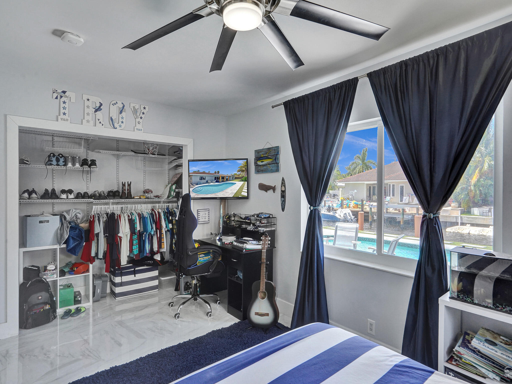 2011 Waters Edge Pompano Beach, FL 33062 - Photo 26 of 69 ROY03502