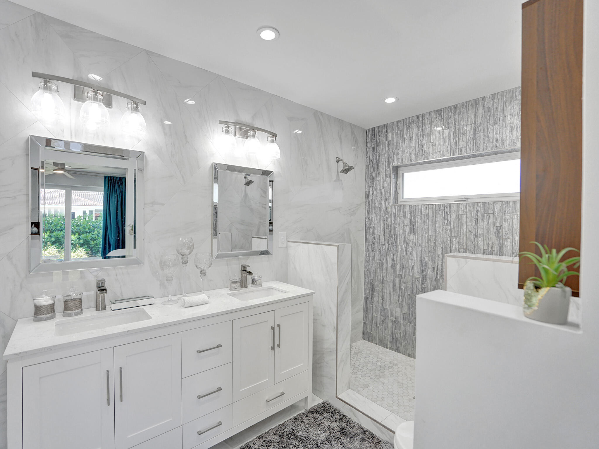 2011 Waters Edge Pompano Beach, FL 33062 - Photo 29 of 69 ROY03511