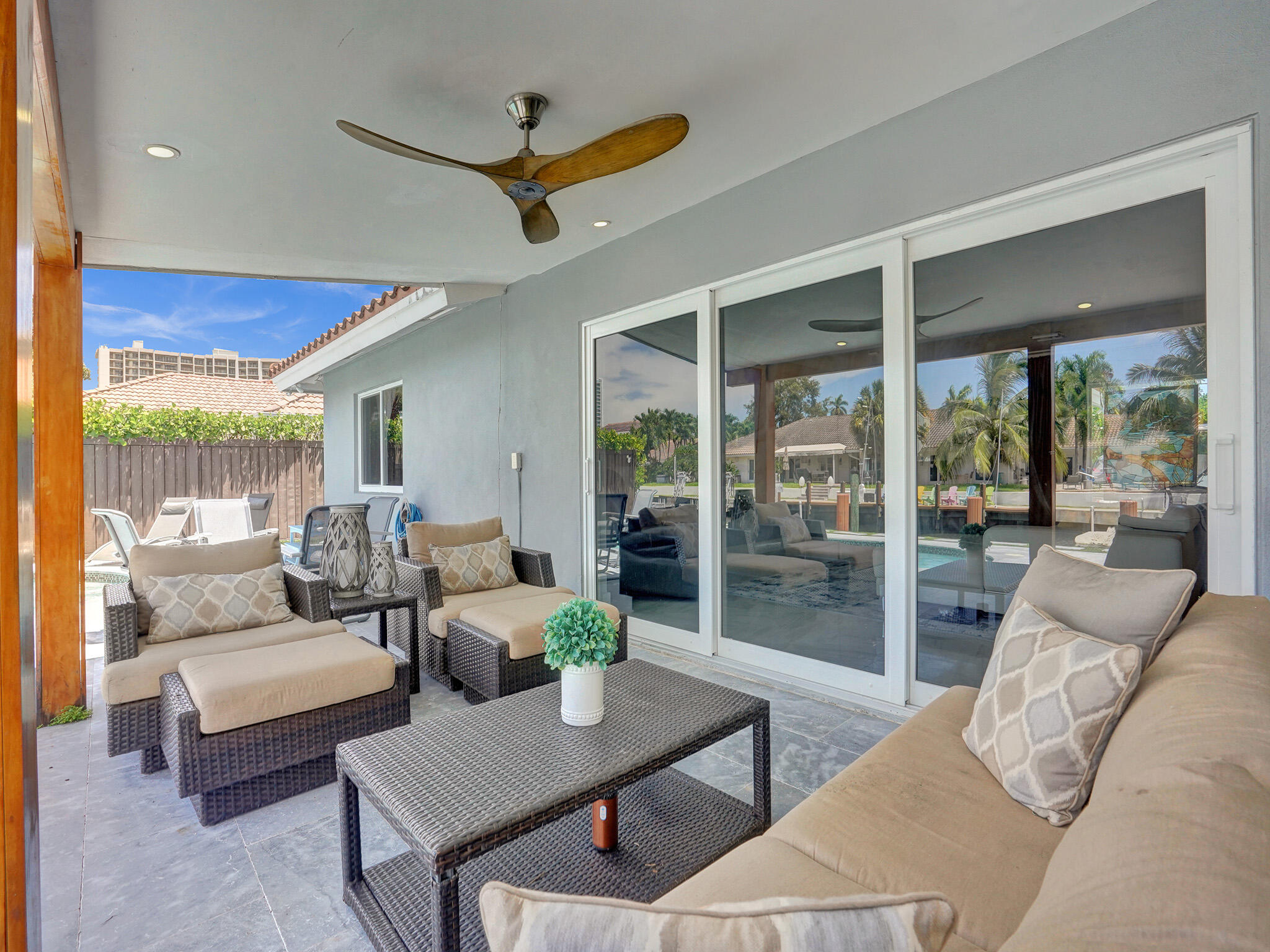 2011 Waters Edge Pompano Beach, FL 33062 - Photo 49 of 69 ROY03607