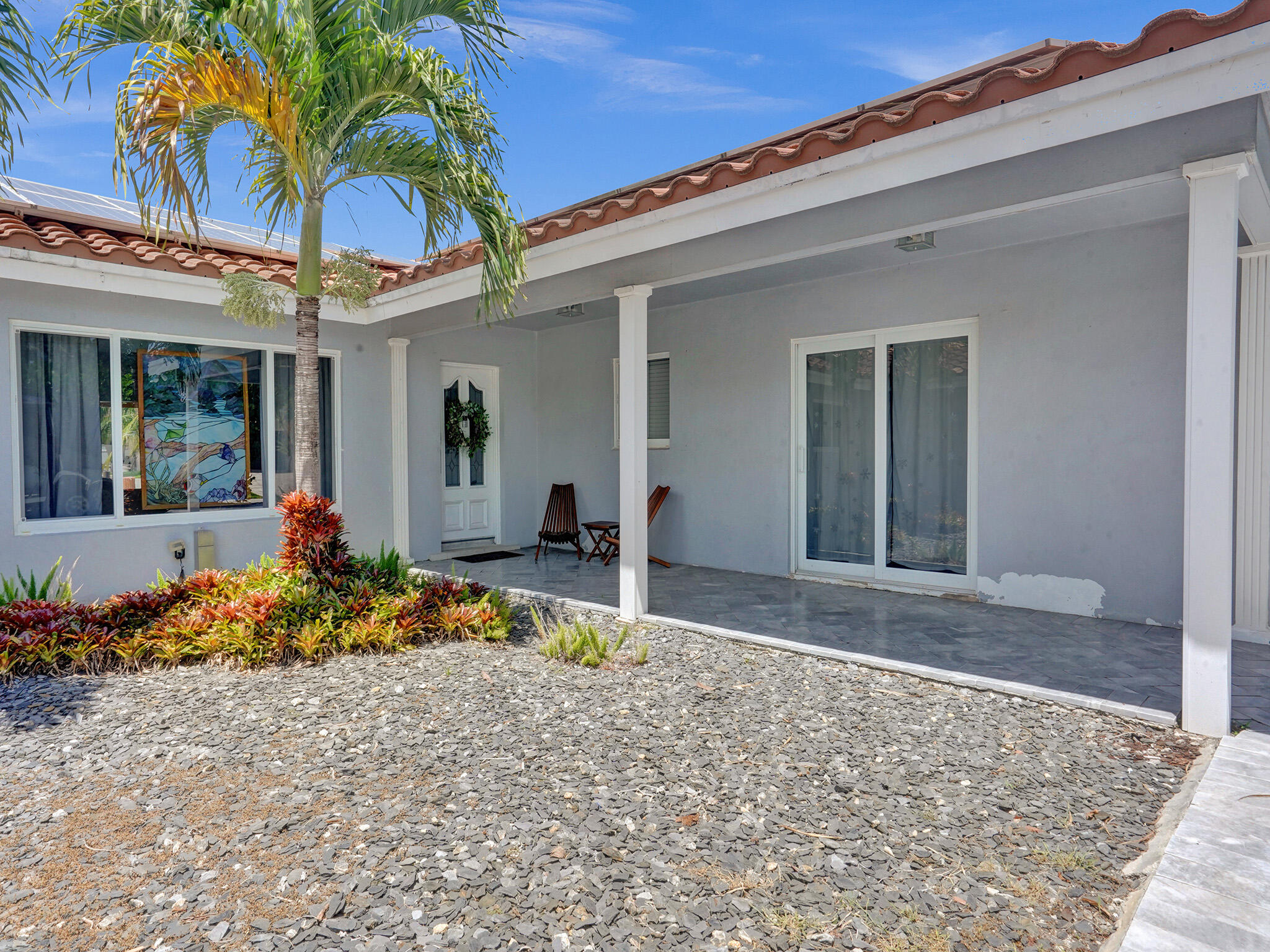 2011 Waters Edge Pompano Beach, FL 33062 - Photo 5 of 69 ROY03682