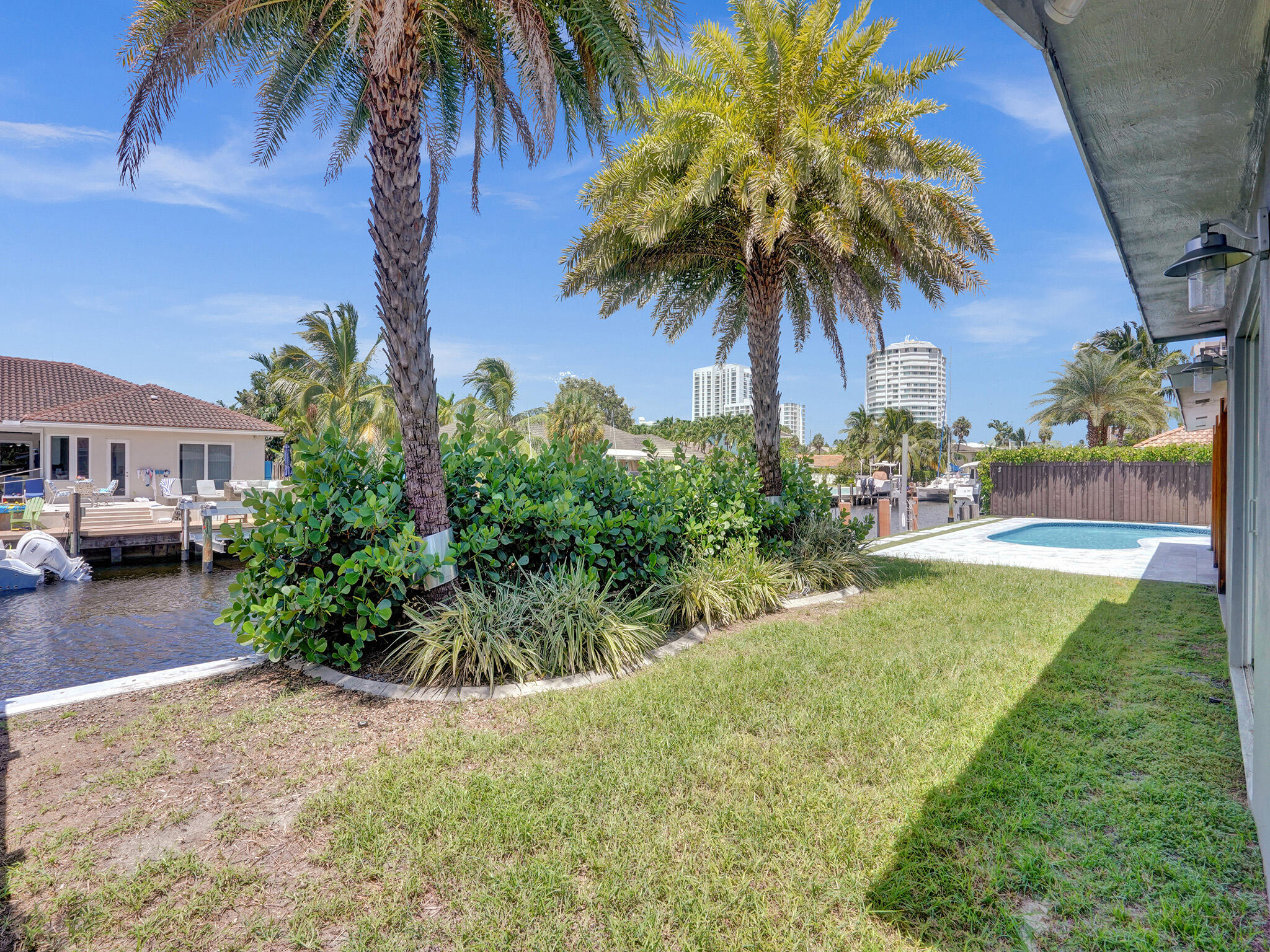 2011 Waters Edge Pompano Beach, FL 33062 - Photo 54 of 69 ROY03622