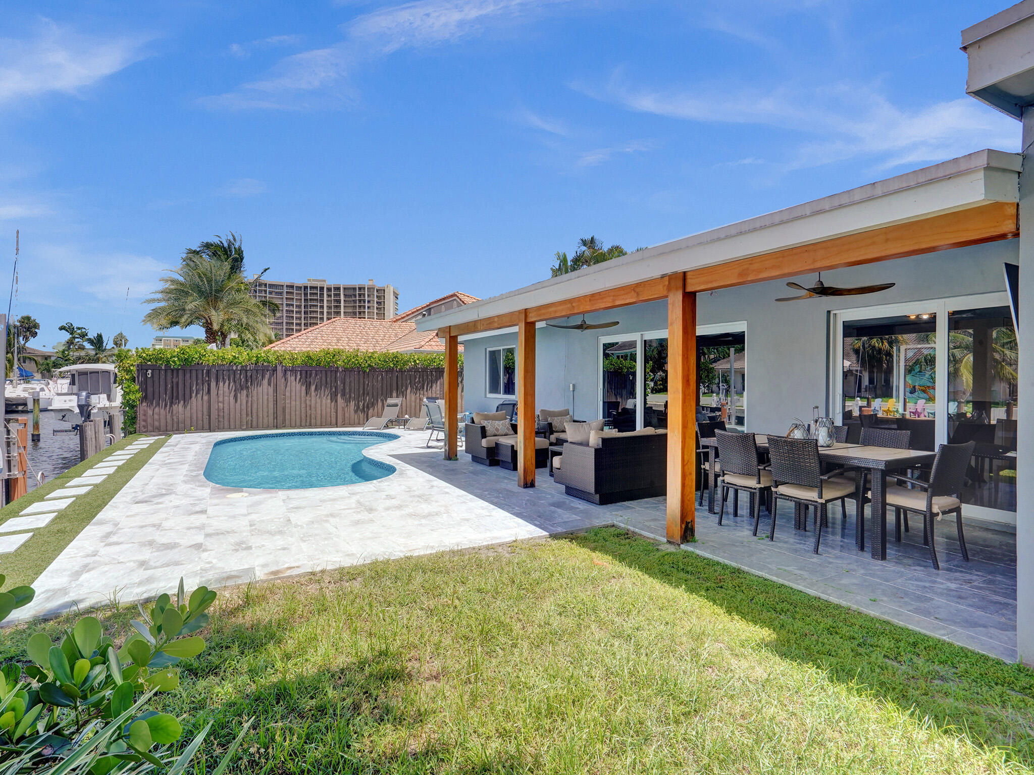 2011 Waters Edge Pompano Beach, FL 33062 - Photo 57 of 69 ROY03631