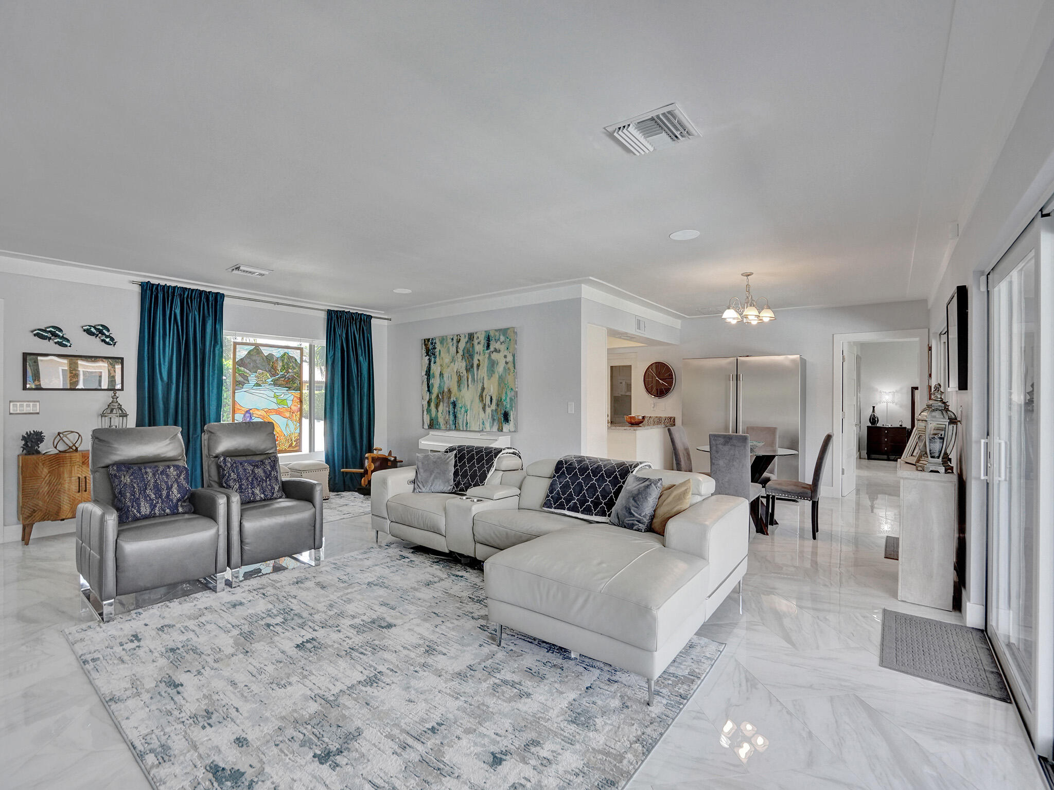 2011 Waters Edge Pompano Beach, FL 33062 - Photo 8 of 69 ROY03595