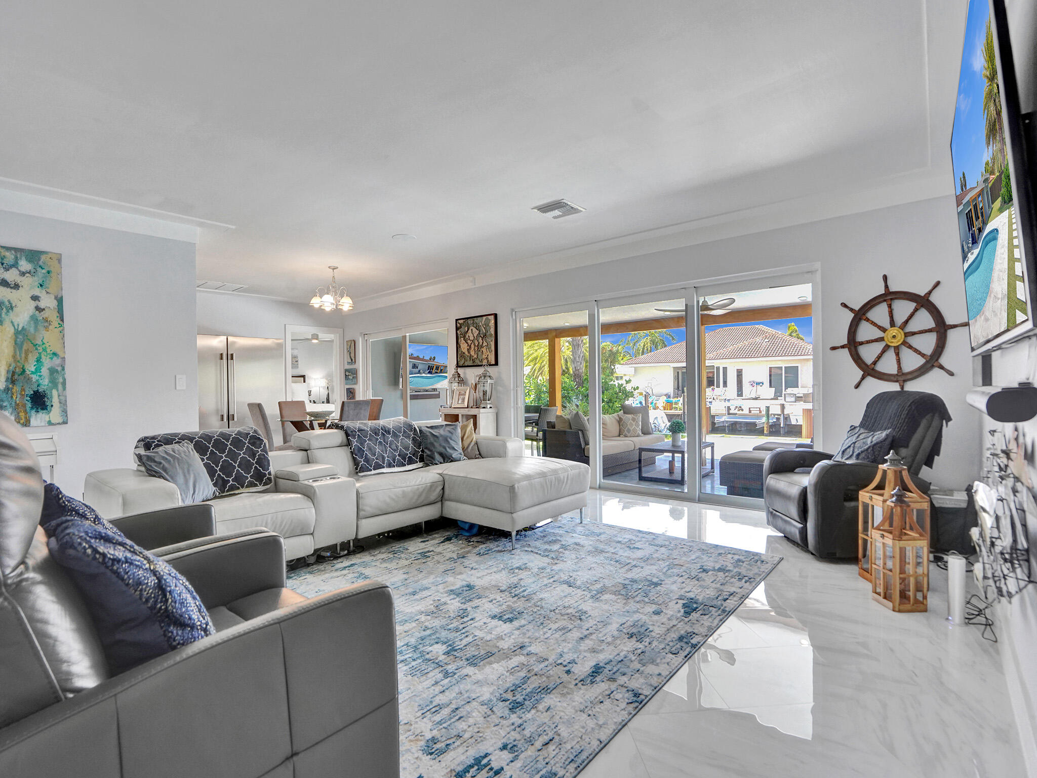 2011 Waters Edge Pompano Beach, FL 33062 - Photo 9 of 69 ROY03589