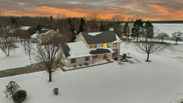 $650,000 | W350N6781 Baltic Pass, Oconomowoc, WI 53066