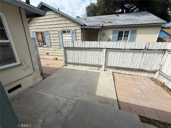 $2,995 | 417 East Walnut Avenue, Monrovia, CA 91016