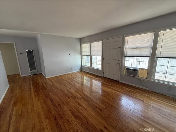 $2,995 | 417 East Walnut Avenue, Monrovia, CA 91016