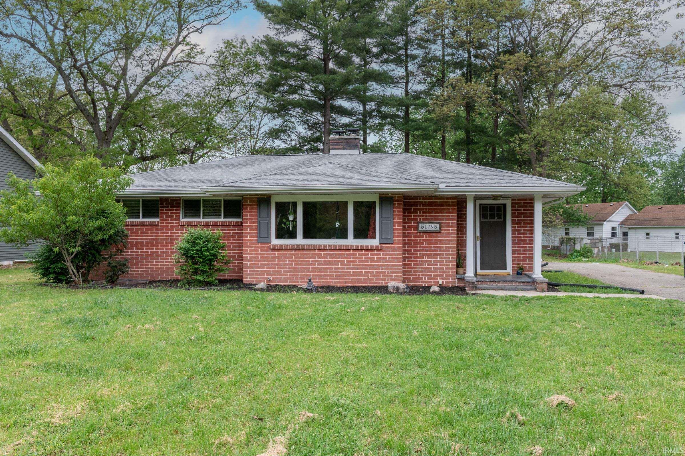 51795 Juniper Road South Bend, IN 46637 - Photo 1 of 35