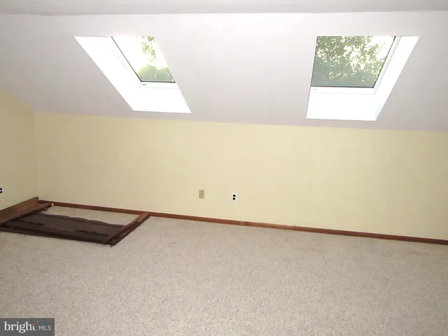 $2,300 | 512 Cobblers Lane, Hockessin, DE 19707