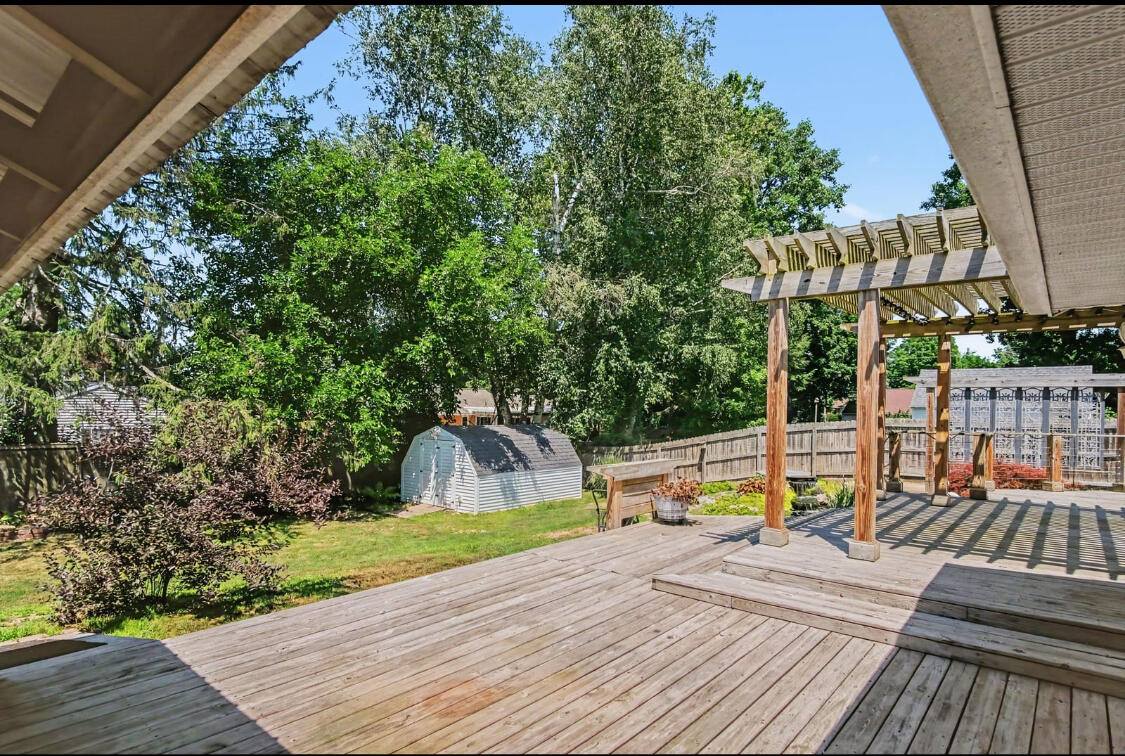 1017 Pearl Street Belding, MI 48809 - Photo 6 of 30 IMG_6931