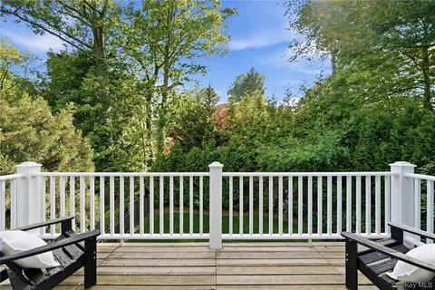 $2,795,000 | 55 Harrison Drive, Larchmont, NY 10538