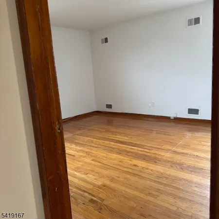 $3,500 | 183 Laurel Avenue, Union, NJ 07083