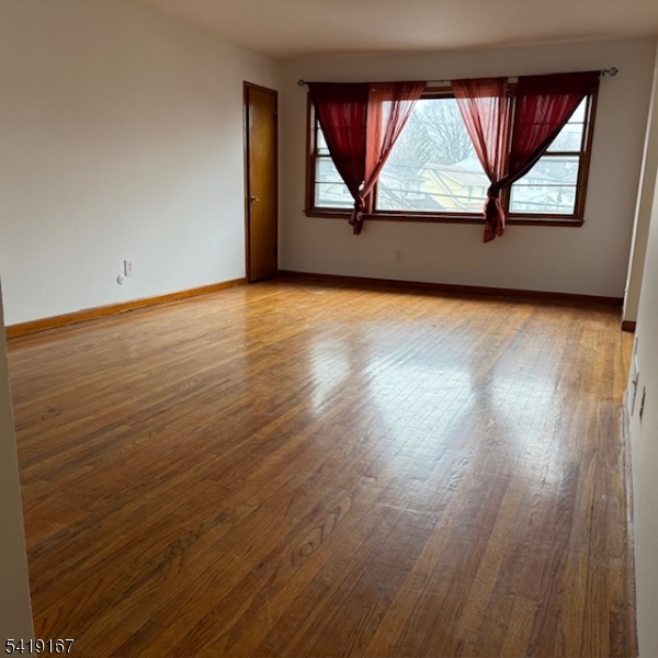 183 Laurel Avenue Union, NJ 07083 - Photo 7 of 19