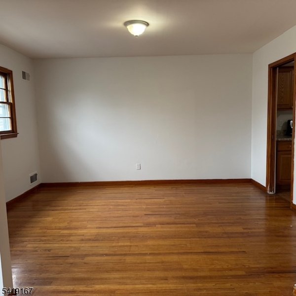 183 Laurel Avenue Union, NJ 07083 - Photo 8 of 19