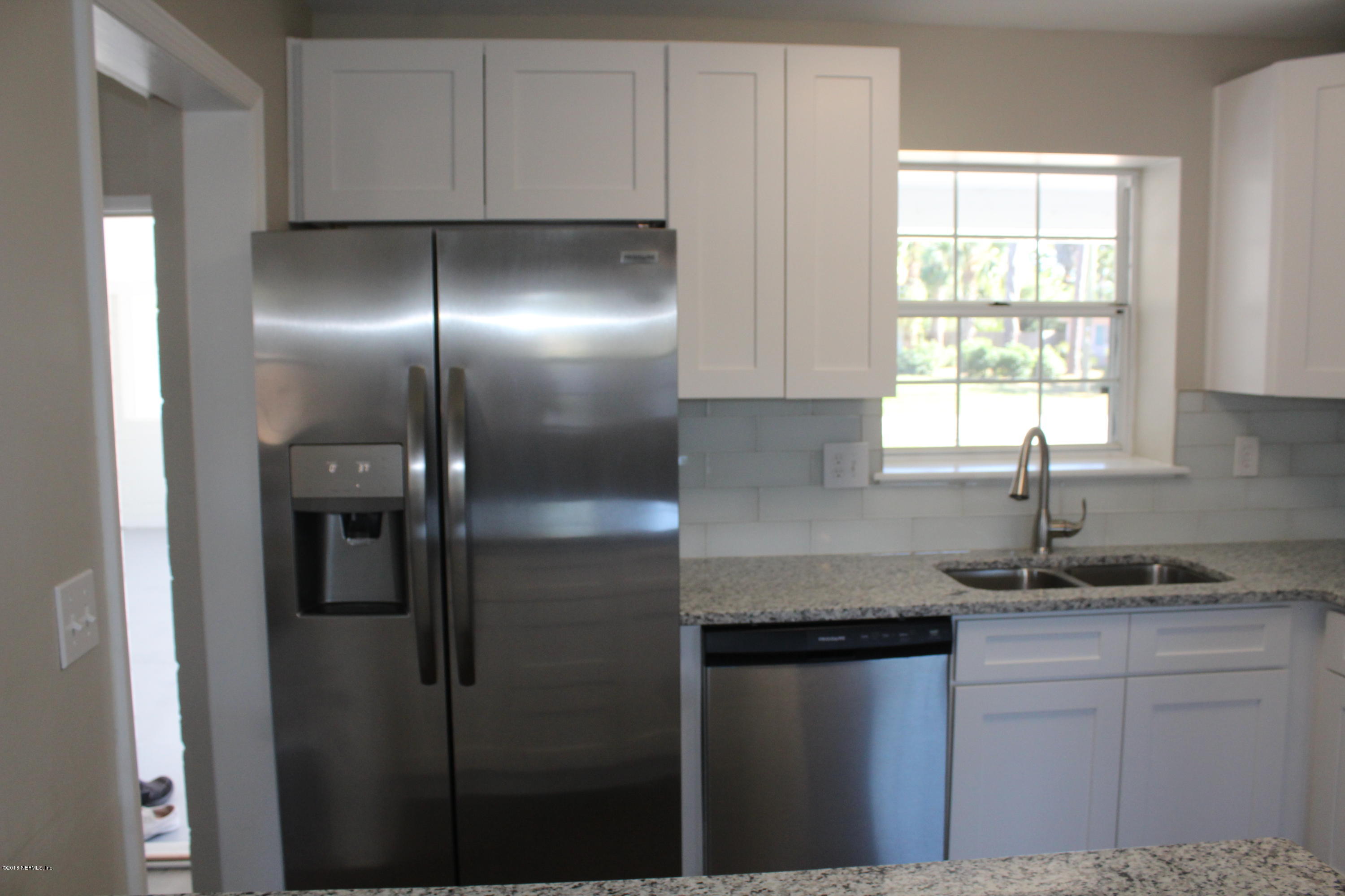 820 Barbados Road Jacksonville, FL 32216 - Photo 20 of 25 kithcen3