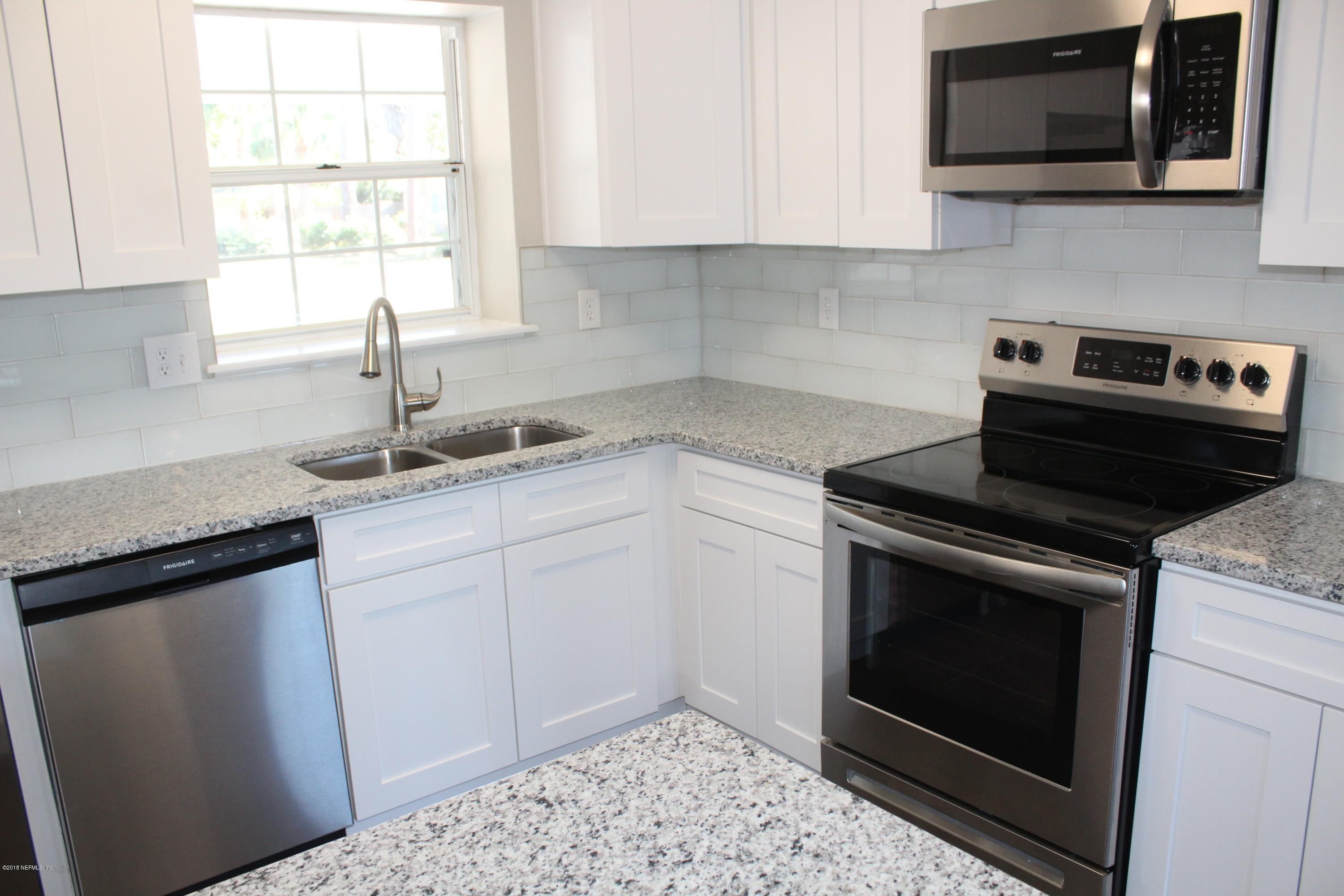 820 Barbados Road Jacksonville, FL 32216 - Photo 9 of 25 kitchen2