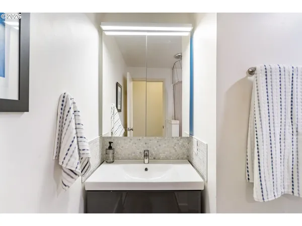 $815,000 | 13410 Northwest Overton Street, Portland, OR 97229