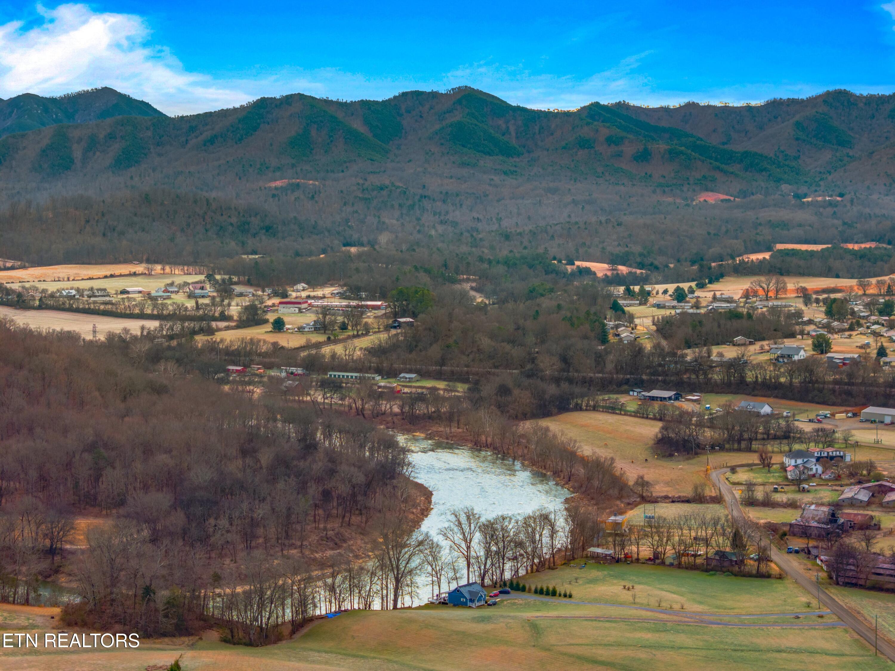 781 Rock Hill Road Newport, TN 37821 - Photo 6 of 54 044-781RockHillRoad-Newport-TN-37821-SMA