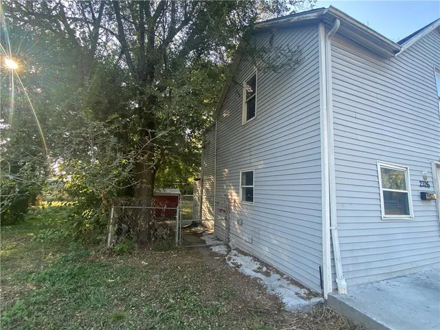 $58,900 | 2326 South 11th Street, St. Joseph, MO 64503