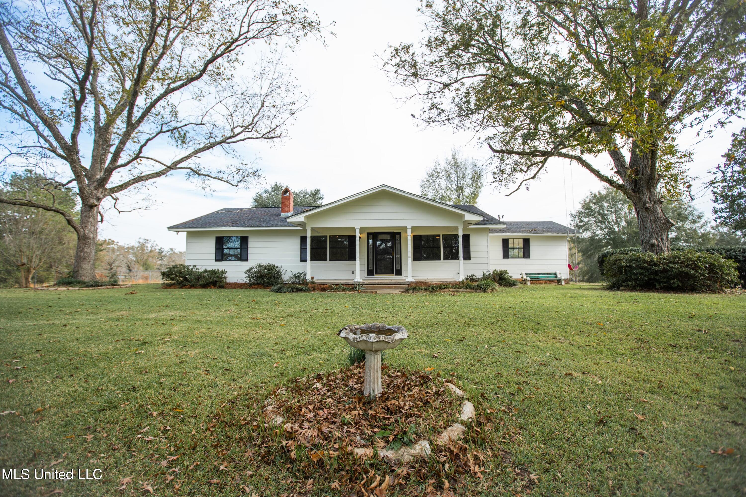 11784 Springridge Road Byram, MS 39170 - Photo 1 of 14 11784 Springridge RD