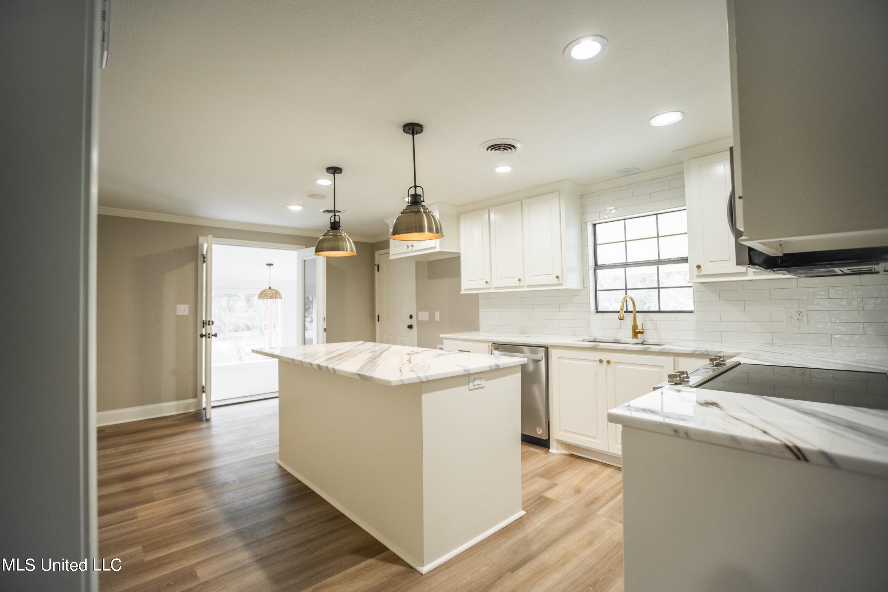 11784 Springridge Road Byram, MS 39170 - Photo 2 of 14 kitchen