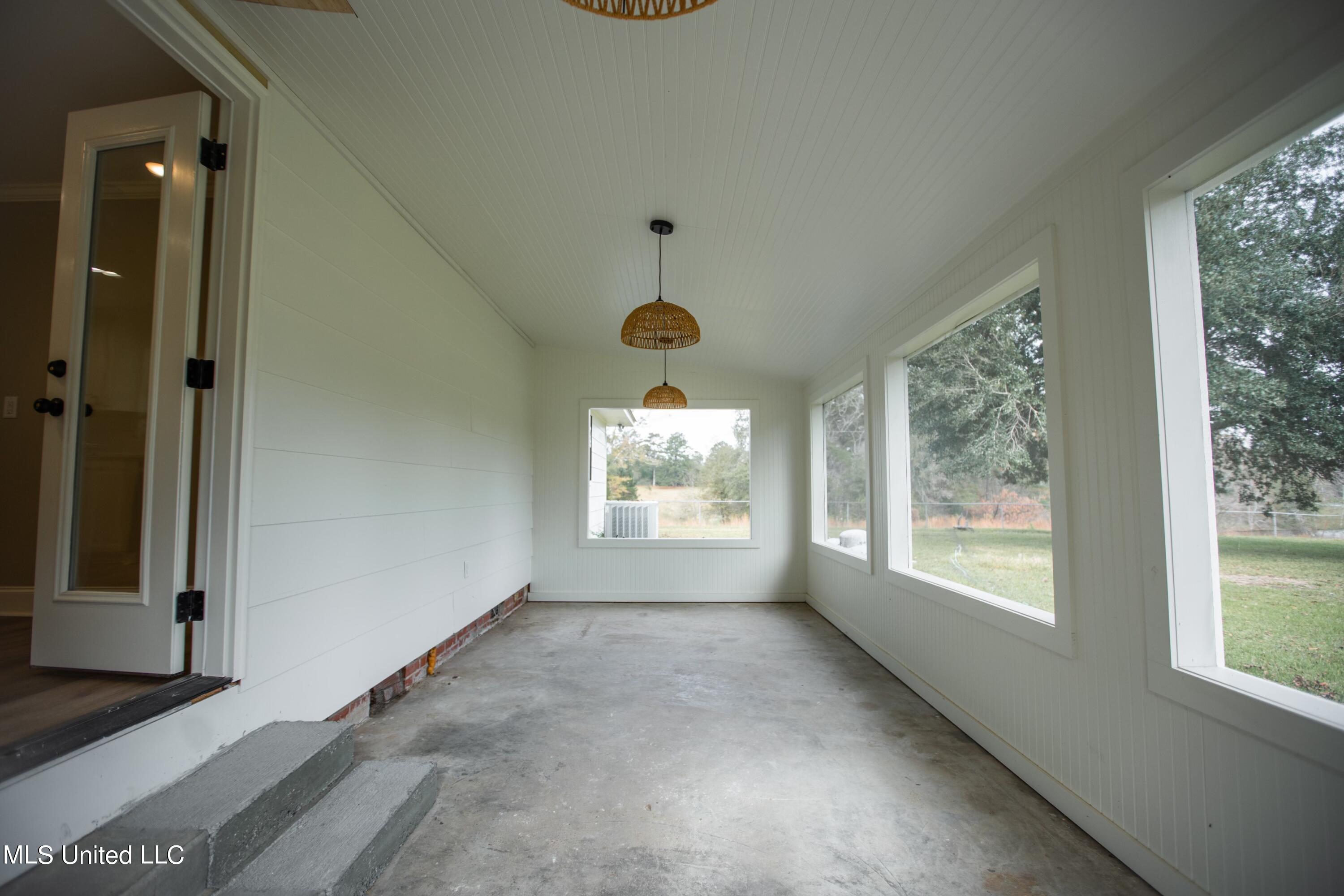 11784 Springridge Road Byram, MS 39170 - Photo 4 of 14 screened in porch