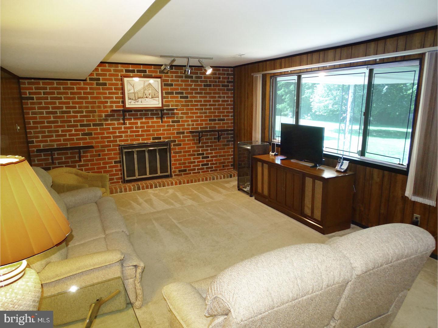 37 Sima Road Holland, PA 18966 - Photo 10 of 24 Family Room